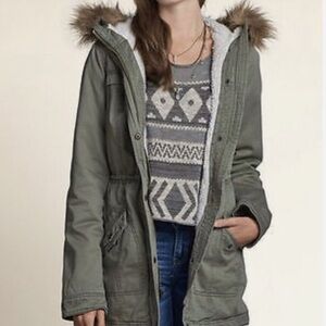 Hollister Jack Creek Sherpa lined cargo jacket